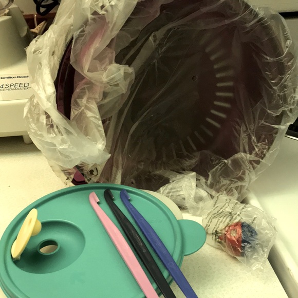 Tupperware 6 pieces miscellaneous - Picture 1 of 8